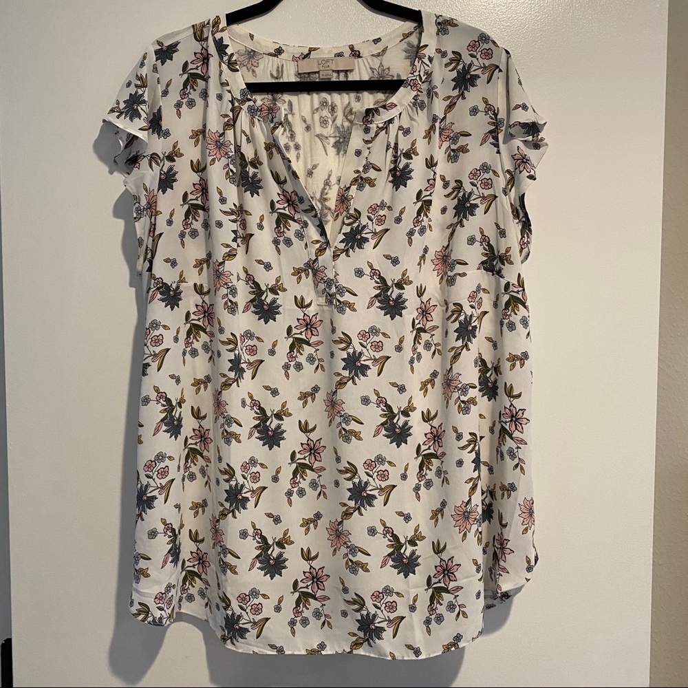 Loft Plus Floral Mixed Media Shell Size 20